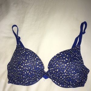 Victoria’s Secret pink bra💗